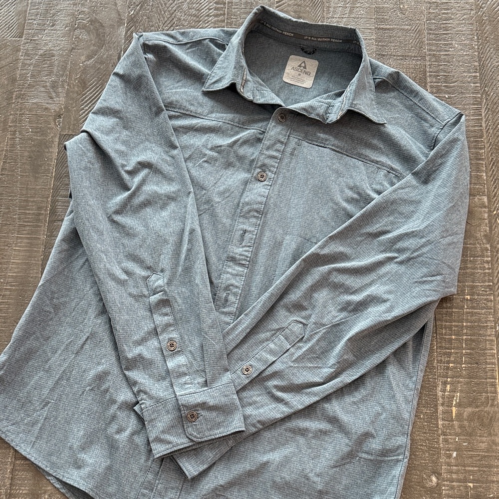 Ascend Medium Men’s Button Up Shirt Blue Front Pocket